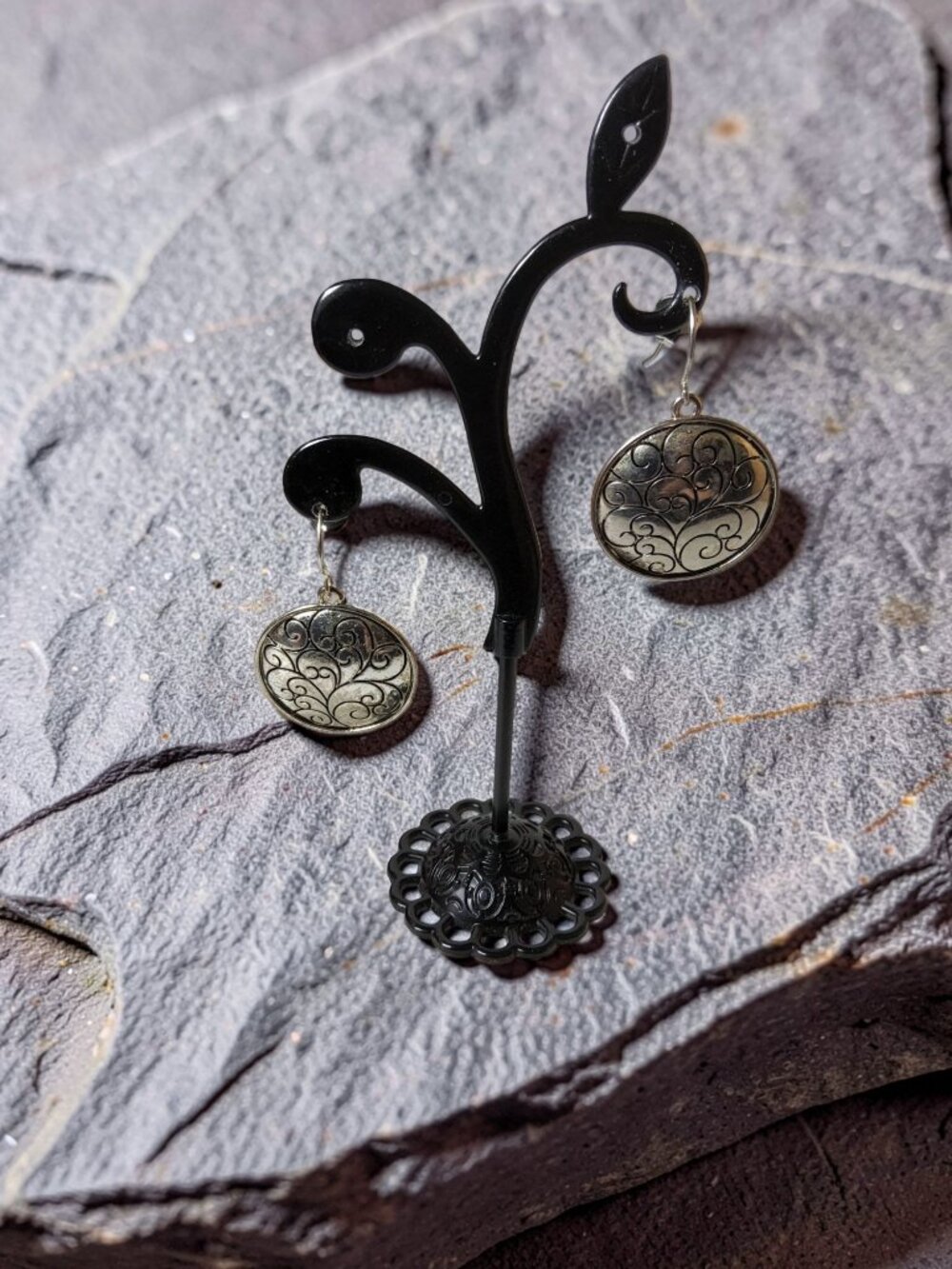 vintage Metal scroll pattern dome style wire hook earrings.